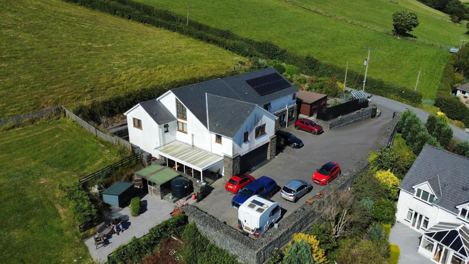 Y Grange Panzió Llanfihangel-y-Creuddyn Kültér fotó